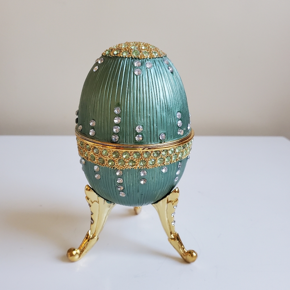 VTG Rue Moliere Enamel Faberge Egg Style Music Box